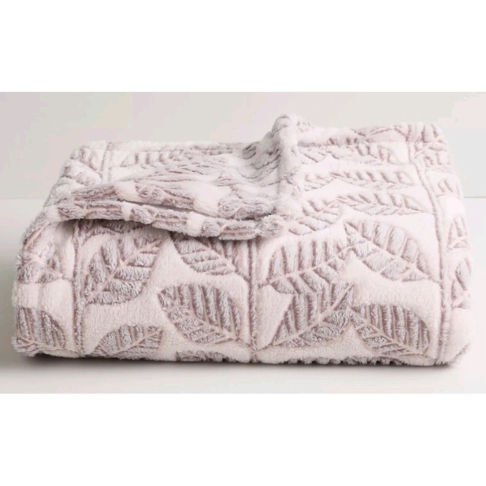 The Big One Frosted Striped Leaves Oversized Fleece Throw - 5' x 6' *New*